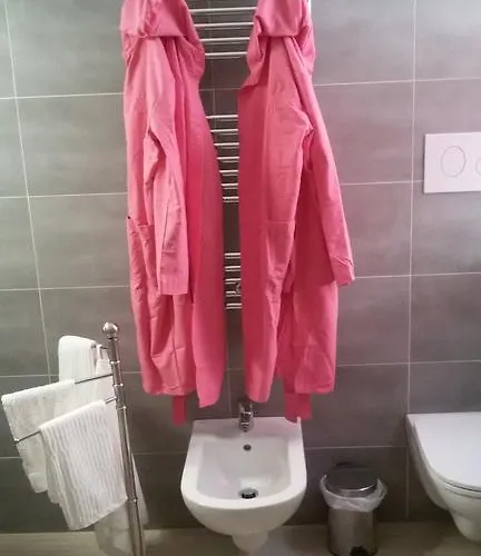 לינה וארוחת בוקר Rome 3*